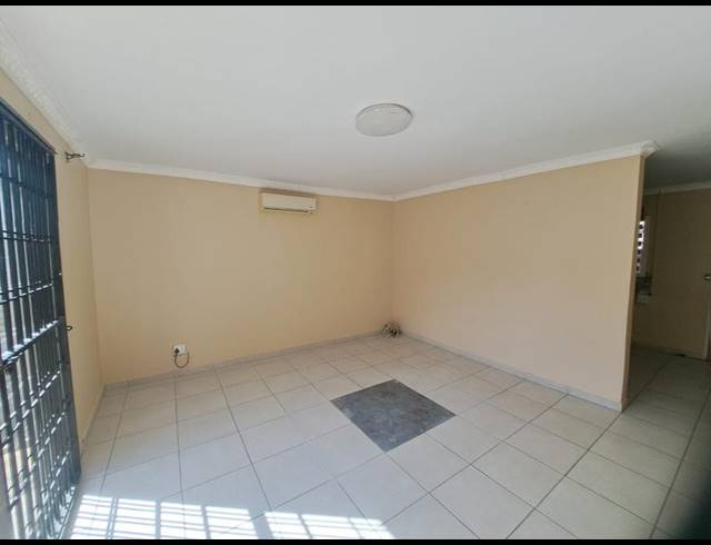 3 BEDROOM PROPERTY TO RENT IN GROVE END